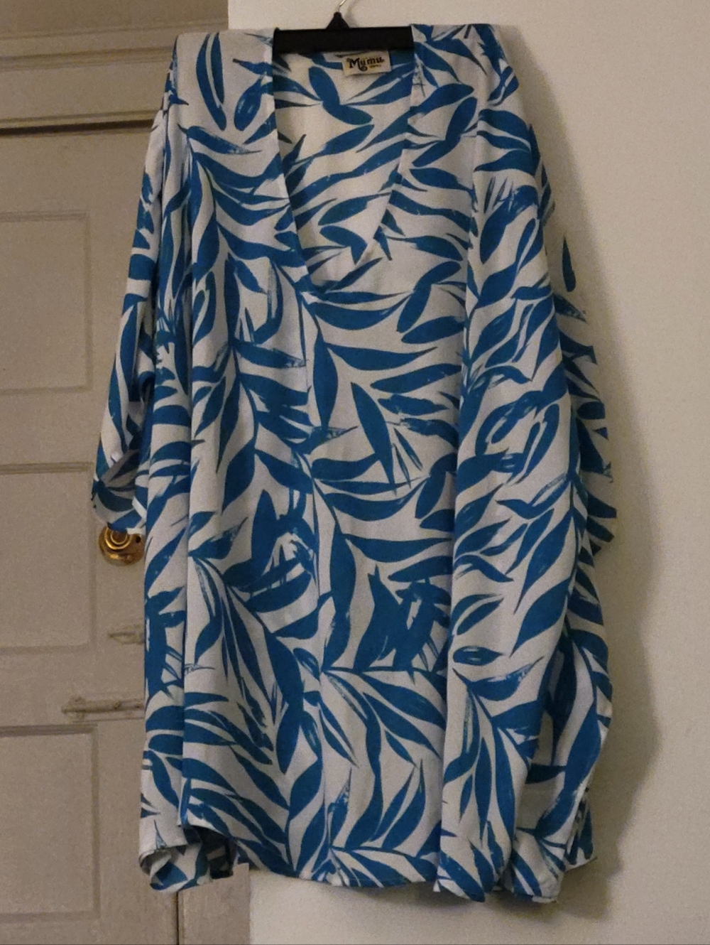 Show Me Your MuMu White and Blue Leaf Print Peta Swim Coverup